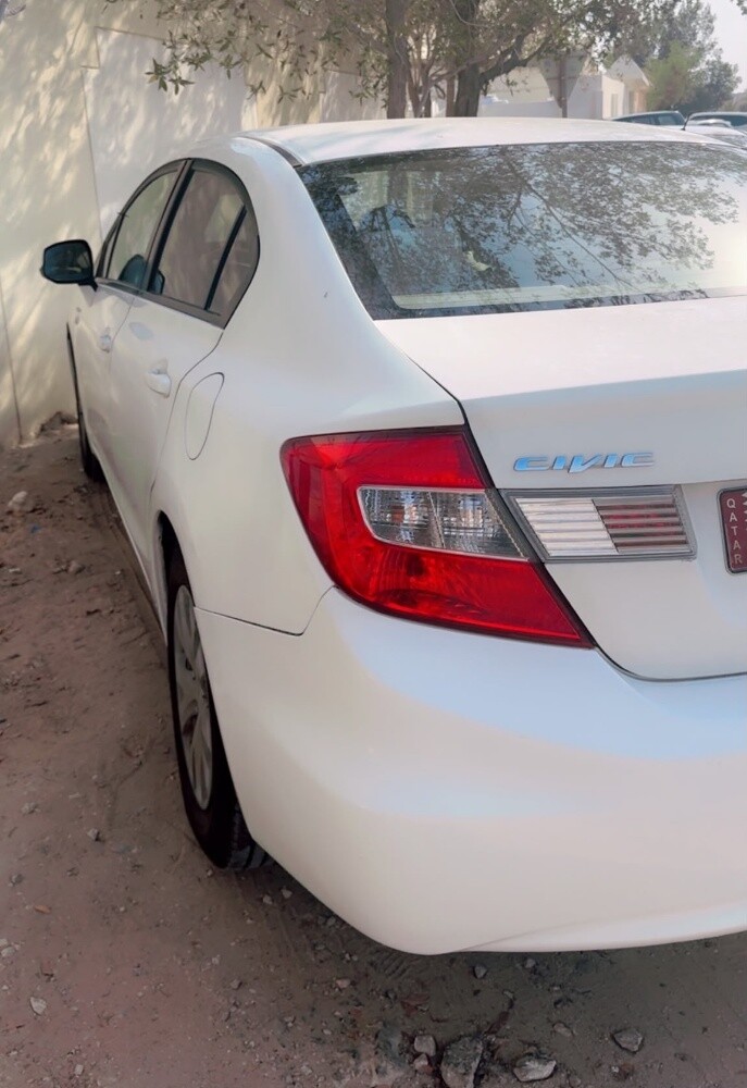 Honda  civic 2012 perfect Condition - 3