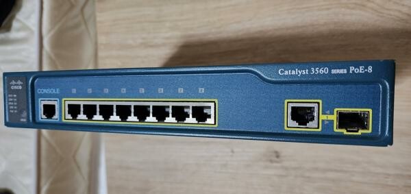 Cisco WS-C3560-8PC-S, 8 Port PoE - 3