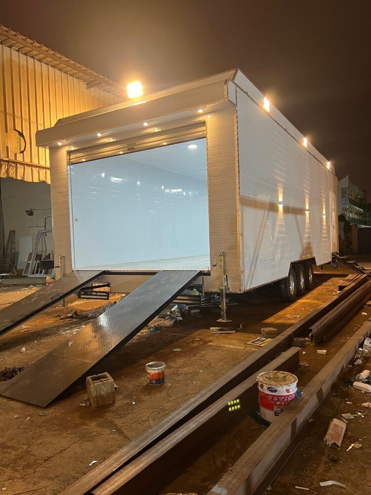 Caravans kitchen toilet - 2