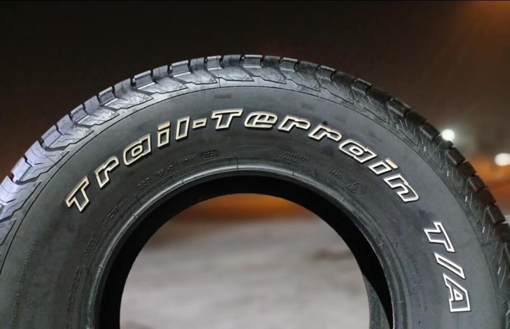 285/70/R17.Bfgoodrich brand - 4