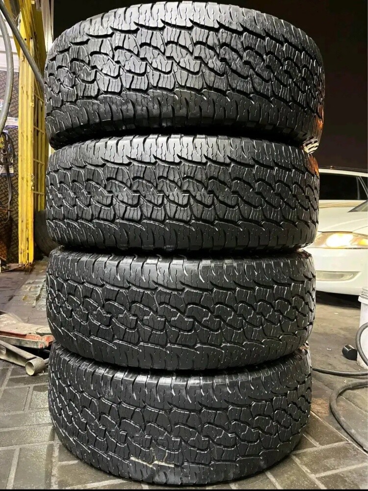 285/70/R17.Bfgoodrich brand - 1