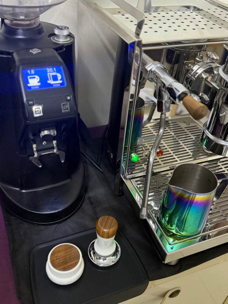 Coffee Machine and Grinder - 5