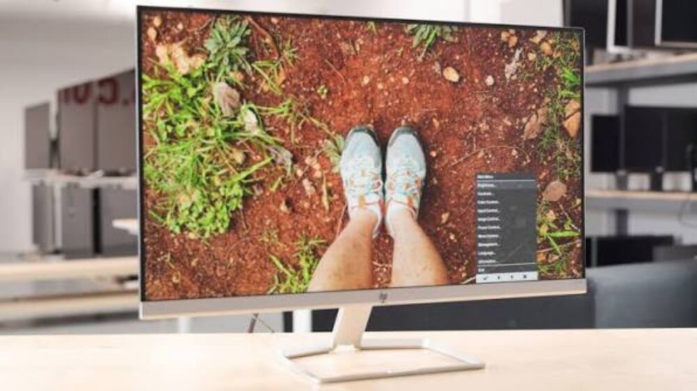 Frameless HP 27 Inch monitor - 1