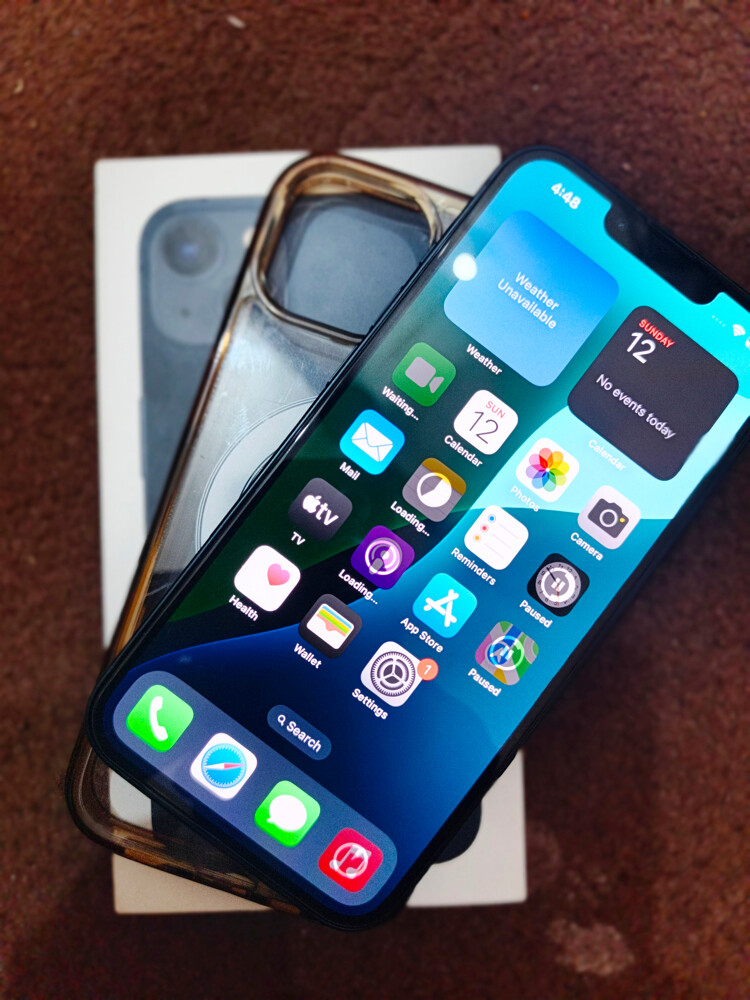 iPhone 13 - 1