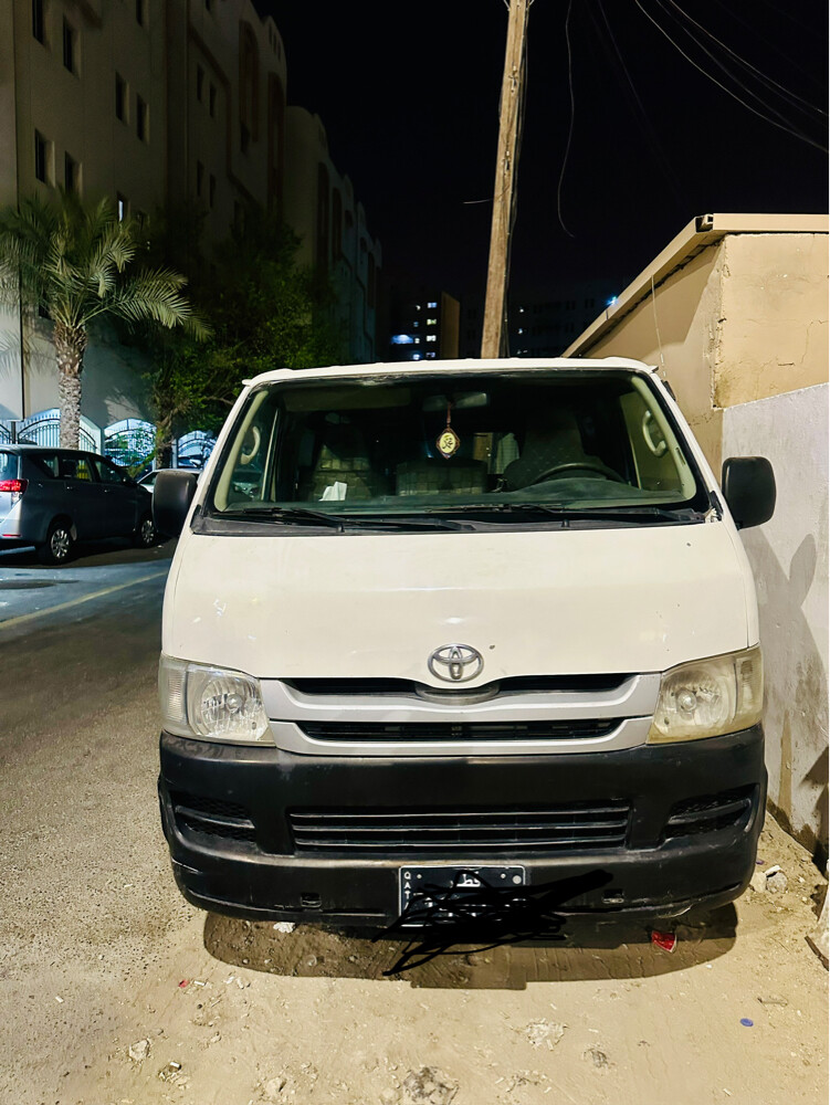 Toyota Hiace 2009 - 1