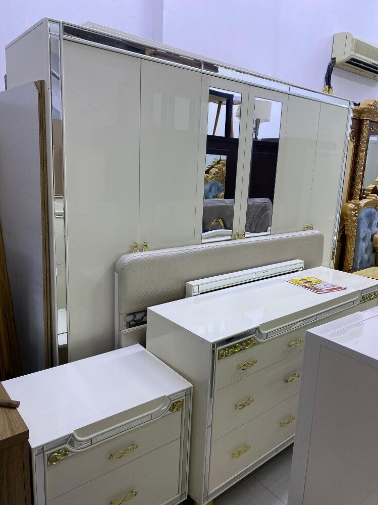 For Sale complete bedroom set - 4