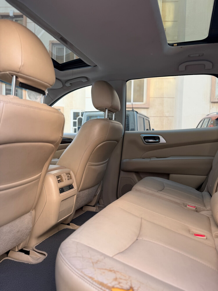 Nissan Pathfinder 2014 full option - 6