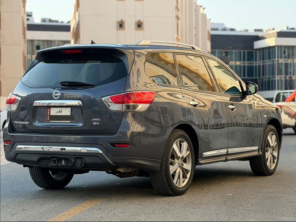 Nissan Pathfinder 2014 full option - 2