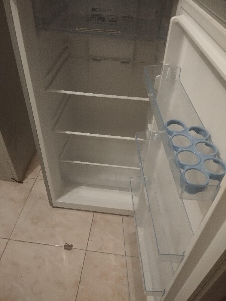 Oscar's refrigerator - 6