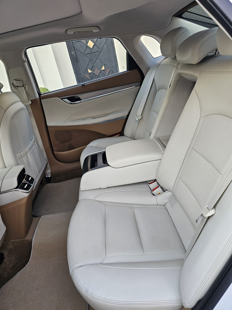 Hyundai Azera 2023 - 5