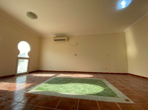 No Commission! 2 BHK Old airport - 1