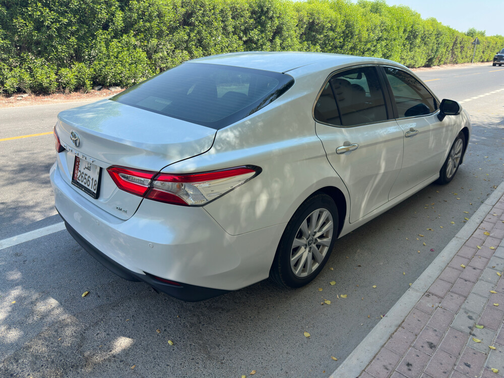 CAMRY GLE 2020 FOR SALE - 1