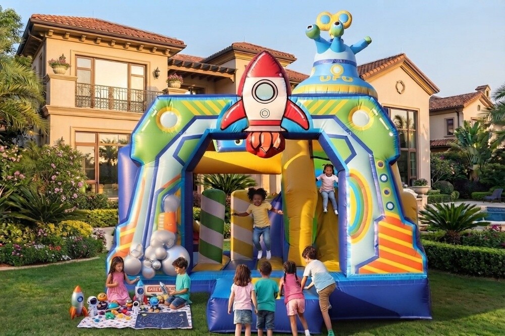 ROCKET INFLATABLE - 1