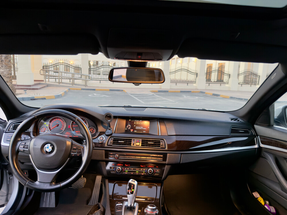 BMW 520i 2015 - 9