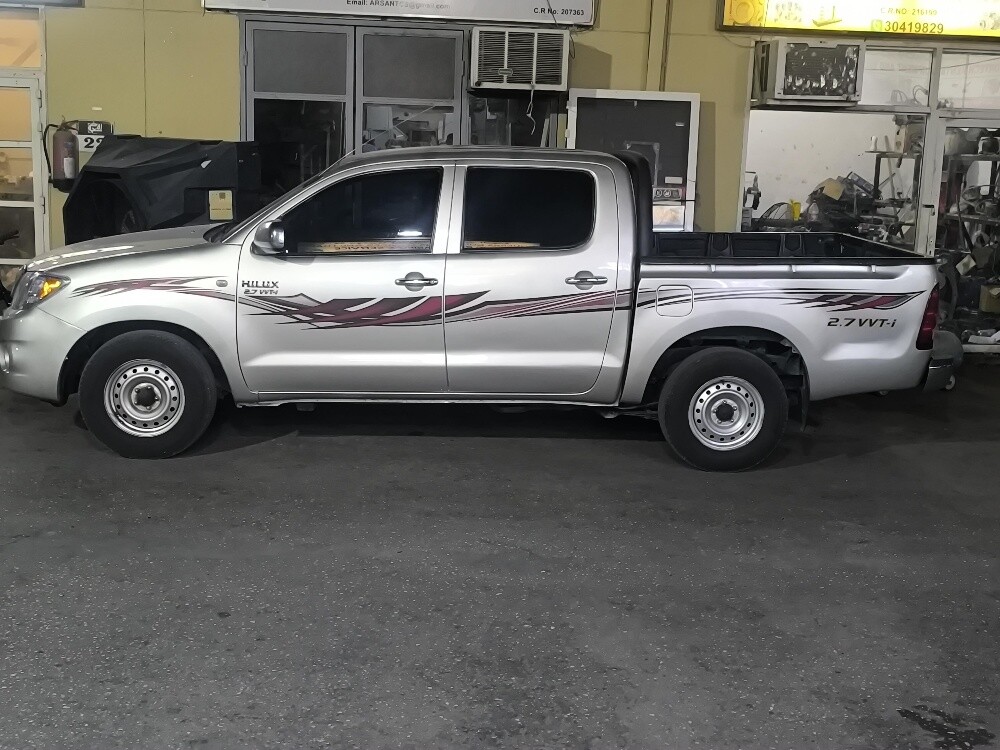 Toyota Hilux - 2