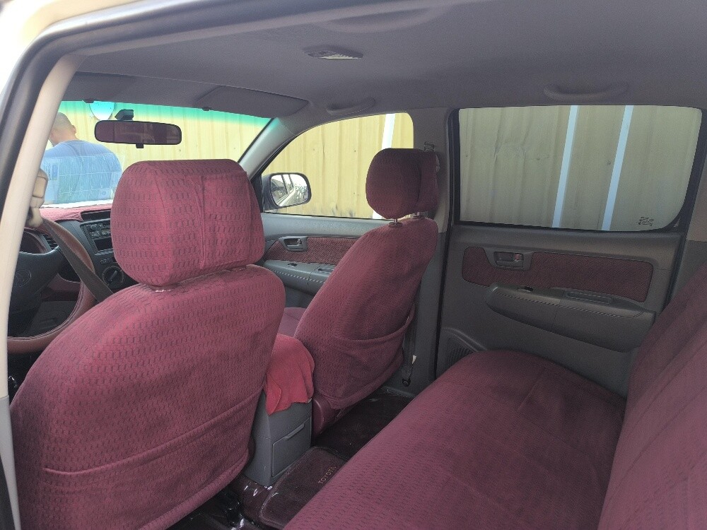 Toyota Hilux - 8
