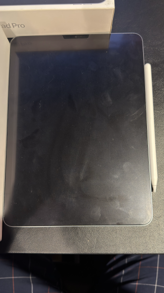 iPad Pro 11 inch + Apple Keyboard - 3