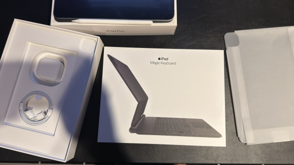 iPad Pro 11 inch + Apple Keyboard - 2