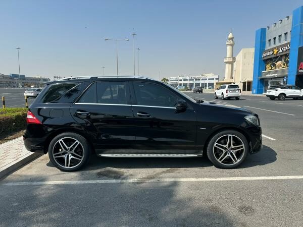 للبيع مرسيدس ام ال 350 موديل 2013 - 4