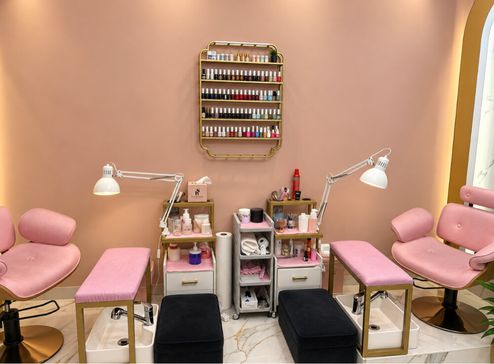 women salon for sale - 4