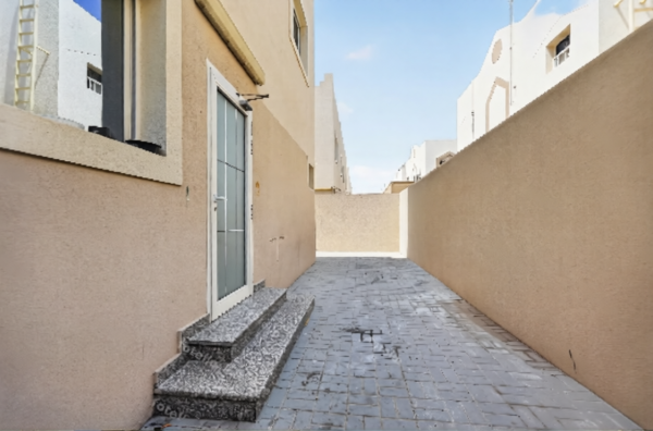 LARGE VILLA 3BHK 1 MONTH FREE - 9