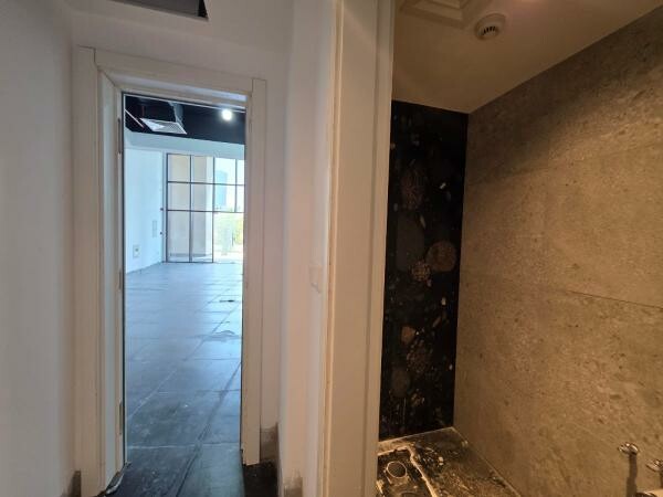 Retail Spaces - Fox Hills - 5