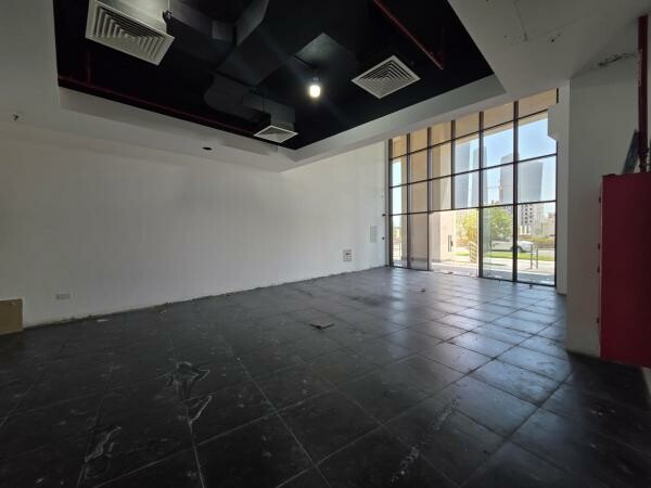 Retail Spaces - Fox Hills - 3