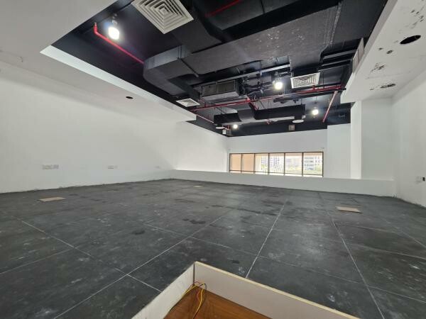 Retail Spaces - Fox Hills - 2