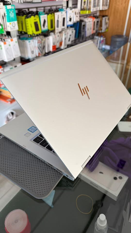 Hp elitebook core i7 8gen touch  - 7