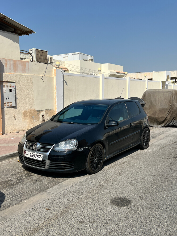VW GOLF R32 - 1