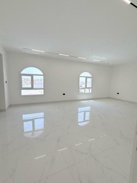 RENOVATED VILLA | 7 MASTER BDR - 6