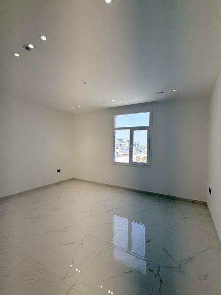 RENOVATED VILLA | 7 MASTER BDR - 3