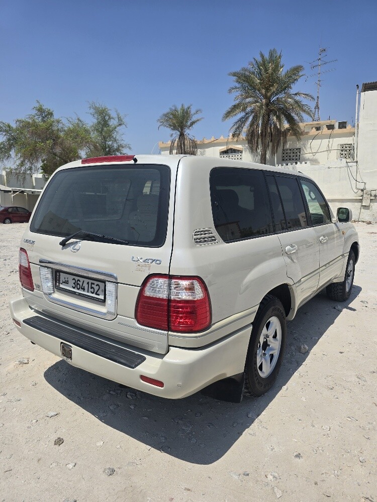 2004 Lexus LX 470 - 4