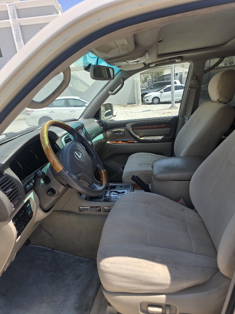 2004 Lexus LX 470 - 7