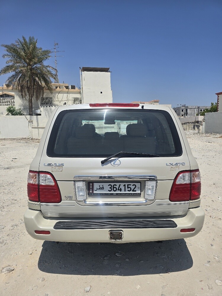 2004 Lexus LX 470 - 5