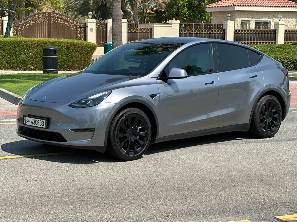 Tesla model Y - 1