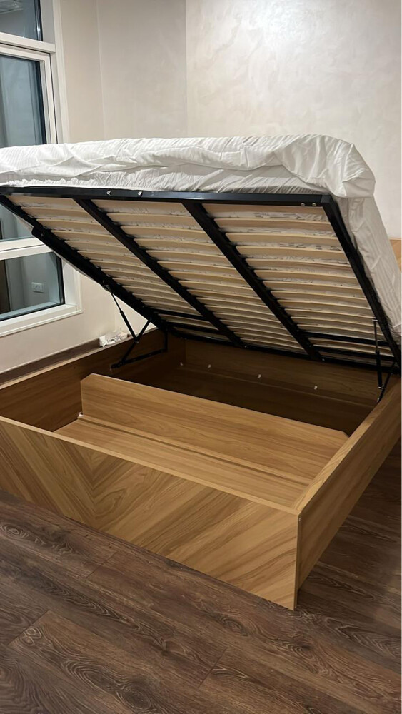 King Bed with Hydraulic Storage - 2