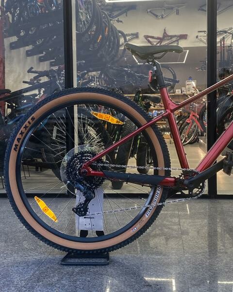 LIV Tempt 2 brand new - 6