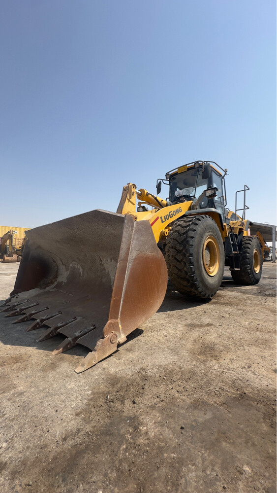 Wheel loaders - 12
