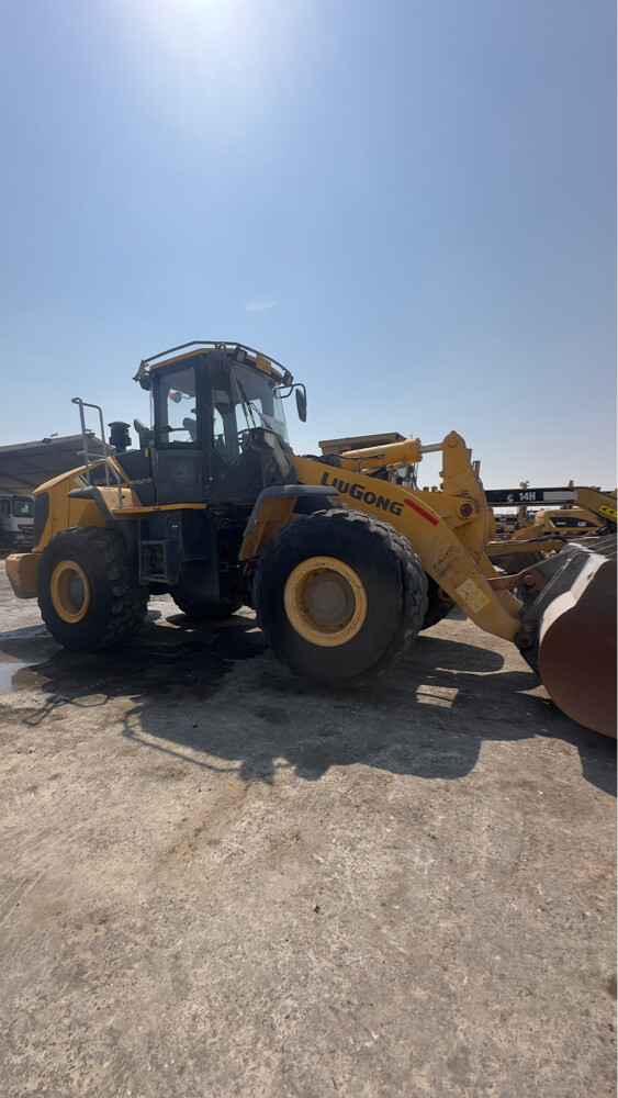 Wheel loaders - 13