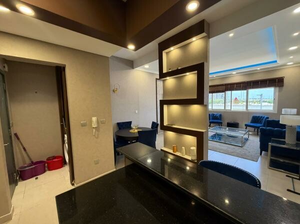 FURNISHED 1BR, TOWER VIEW | W/ GYM - 3