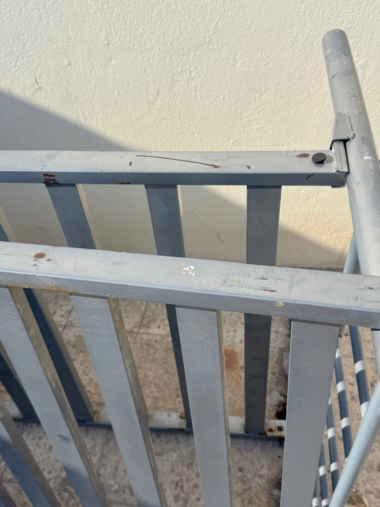 Iron bed - 1