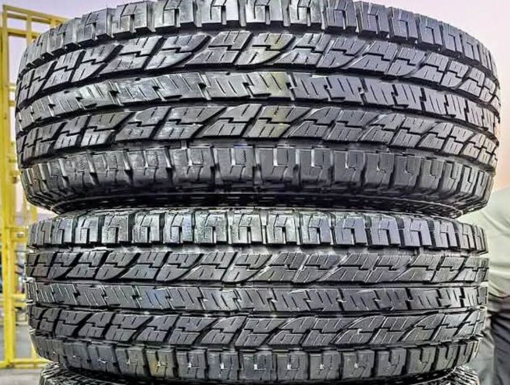 285/70/17"Yokohama tires - 2
