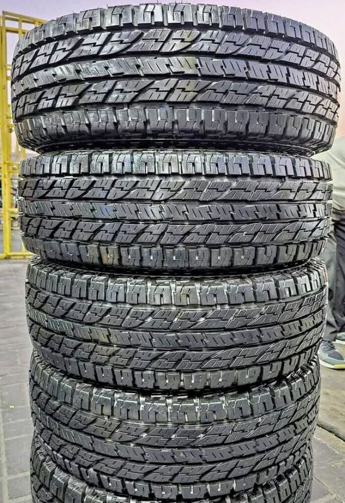 285/70/17"Yokohama tires - 3