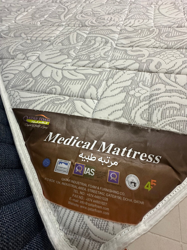 Medical Mattress in Excellent Condi - 4