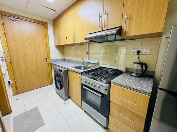 STUDIO FURNISHED BILLS INCLUDED - 2