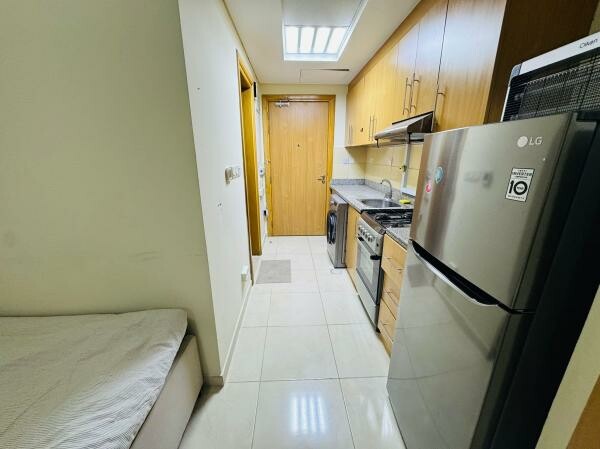 STUDIO FURNISHED BILLS INCLUDED - 9