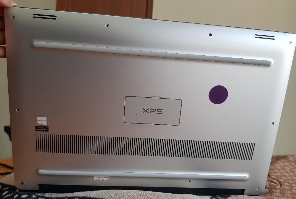 Dell XPS 15 9570 laptop - Grey - 5
