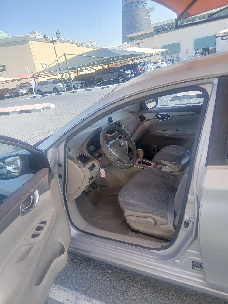 Nissan Sentra - 5