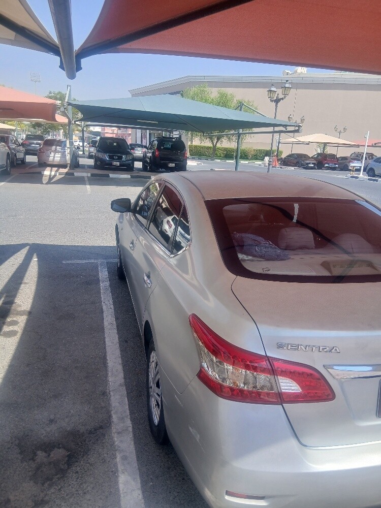 Nissan Sentra - 2